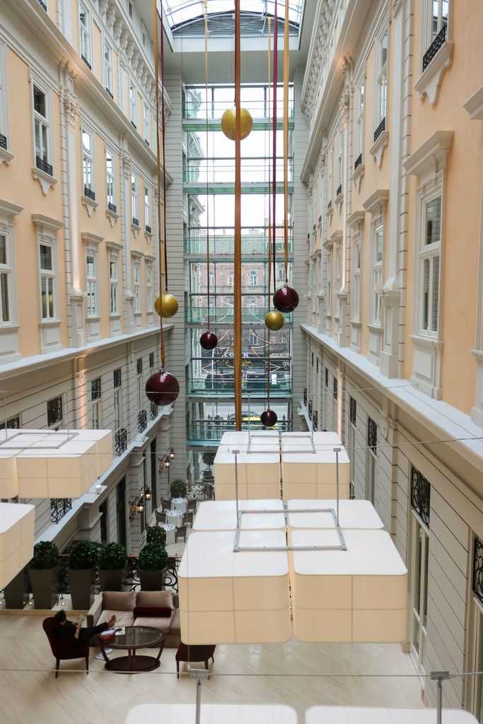 Corinthia Budapest - Large baubles from ceiling