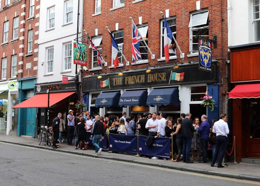 Facts about Soho -Pub