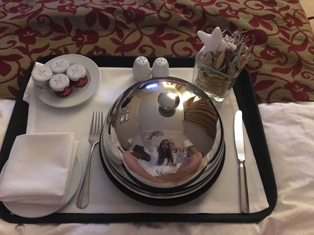 Corinthia Budapest - Room Service tray with silver cloche