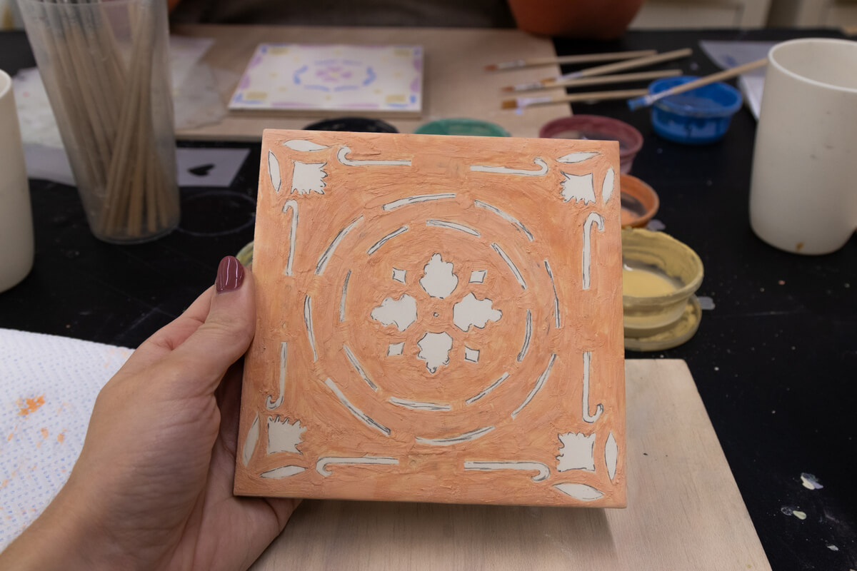 tile painting workshop Top things to do in Porto - TBTL